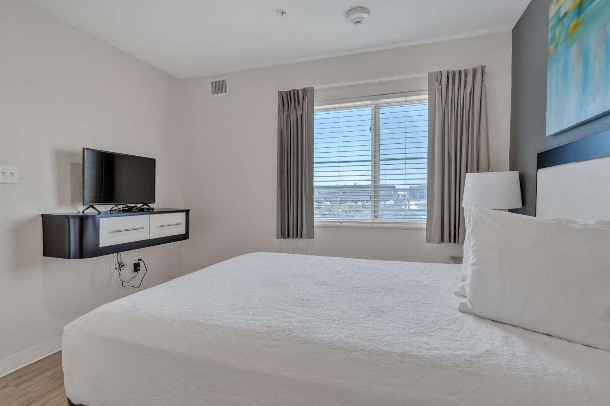 Simplicity At The Rim 1414 I Comfy 2 Bed 2 Bath San Antonio